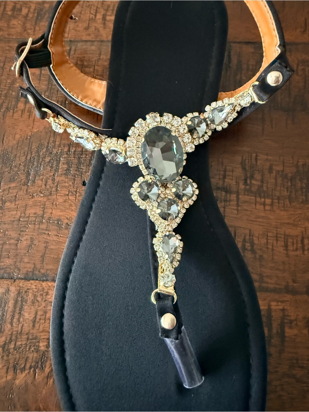Guess Black Jeweled Rhinestone T-Strap Sandals SZ.38